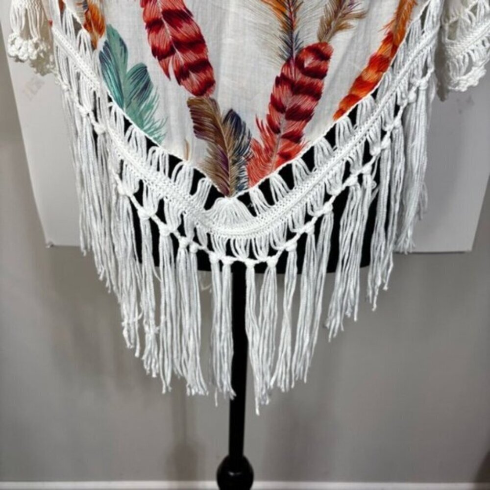 ๐3/$15 Boho Crochet Fringe Feather Print Top Women's Small - Picture 3 of 5